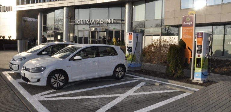Aż 47 stacji ładownia samochod&oacute;w powstanie w Olsztynie