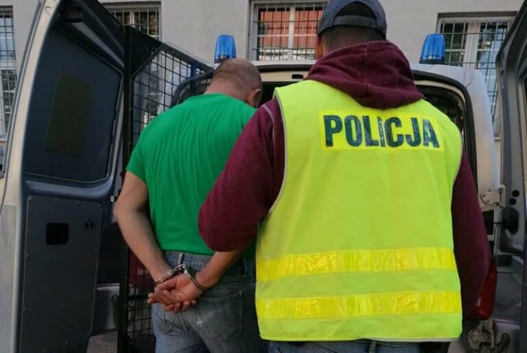 Swoją ofiarę poznał przez internet. Zazdrość zaprowadziła stalkera do aresztu