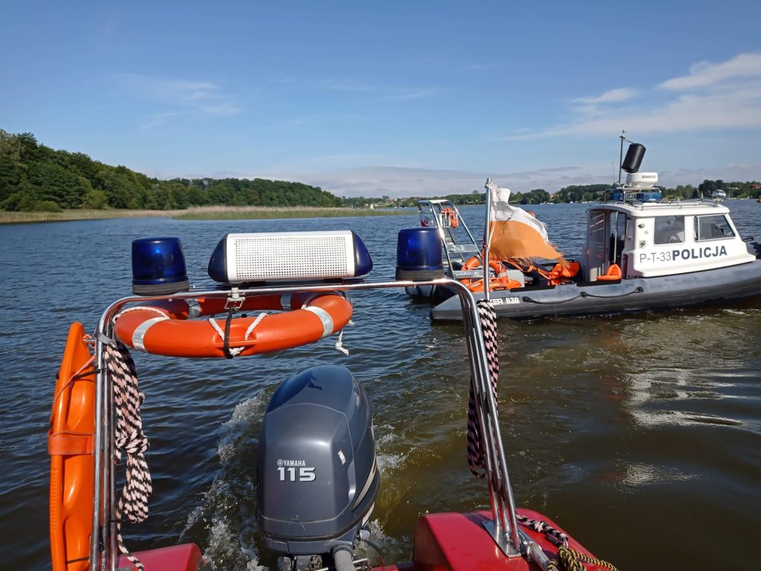Płetwonurkowie odnaleźli ciało zaginionego na Jezioraku żeglarza