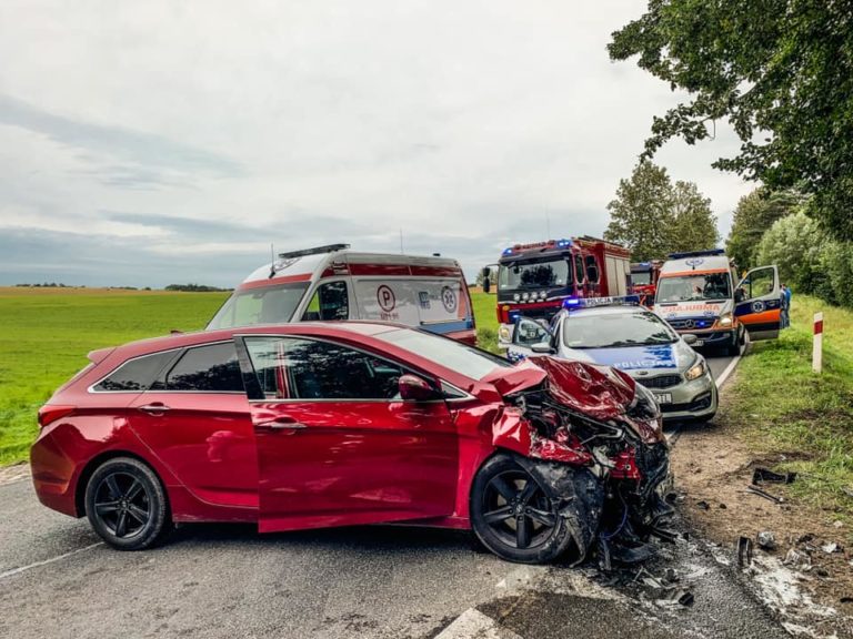 Uderzył w nich mimo pierwszeństwa przejazdu