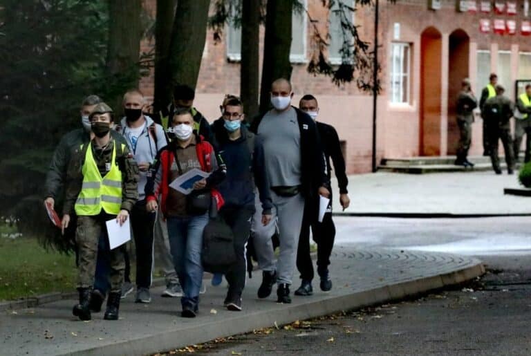 Blisko 50 ochotnik&oacute;w zasiliło szeregi 4 Warmińsko-Mazurskiej Brygady Obrony Terytorialnej