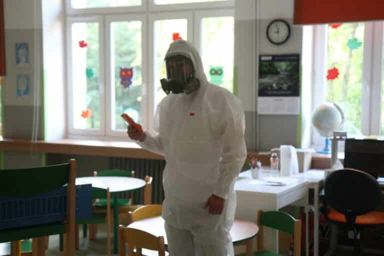 Jest skuteczna metoda na zwalczanie koronawirusa. Robią to u nas