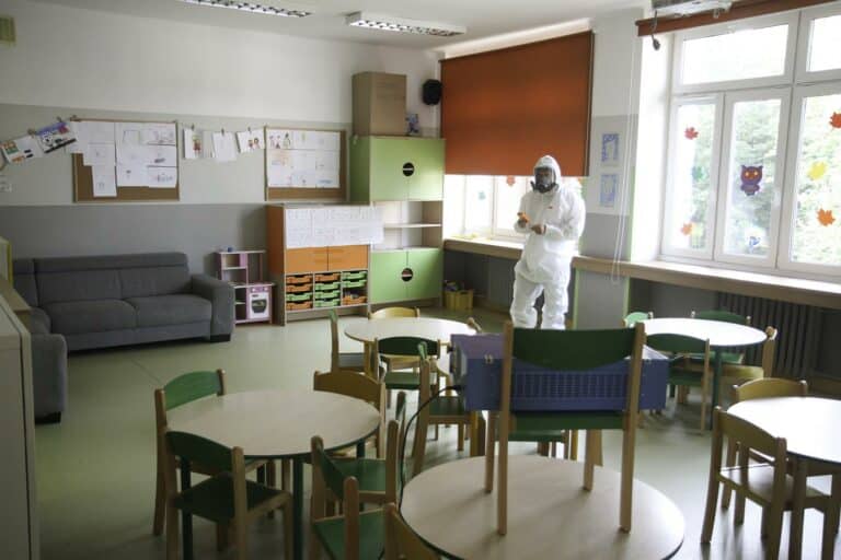 Jest skuteczna metoda na zwalczanie koronawirusa. Robią to u nas