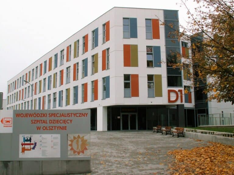 Pielęgniarka Szpitala Dziecięcego z koronawirusem