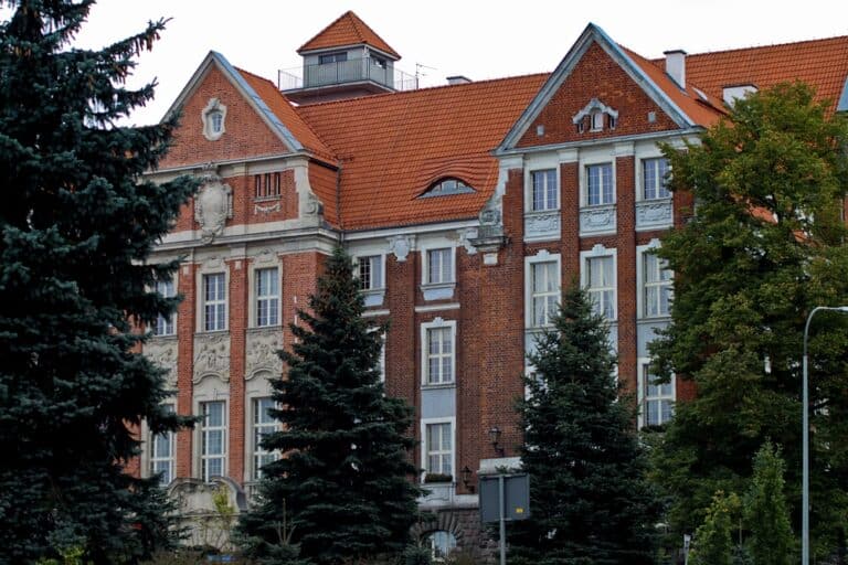 Młodzież na start. Pierwszy regionalny konkurs wiedzy o samorządzie już czeka na uczestnik&oacute;w!