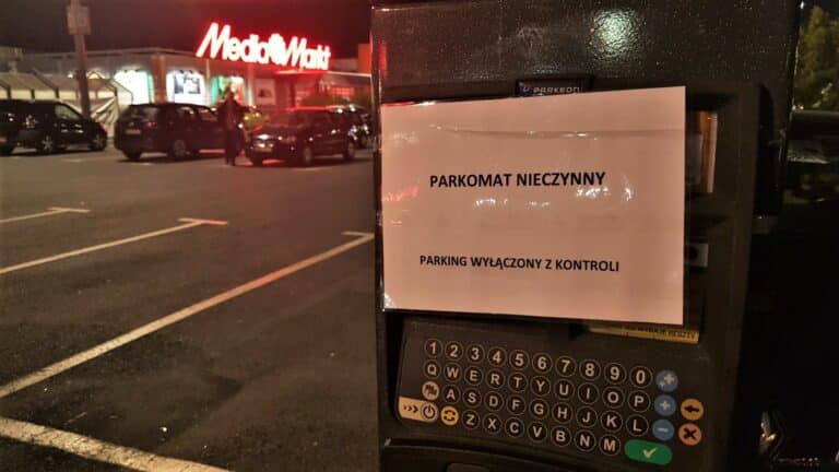Dopiero wprowadzono płatne parkowanie, a już parkomaty są nieczynne