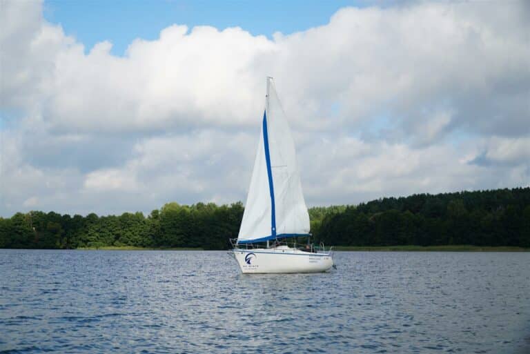 Na Mazurach mocno wieje, MOPR apeluje o rozwagę