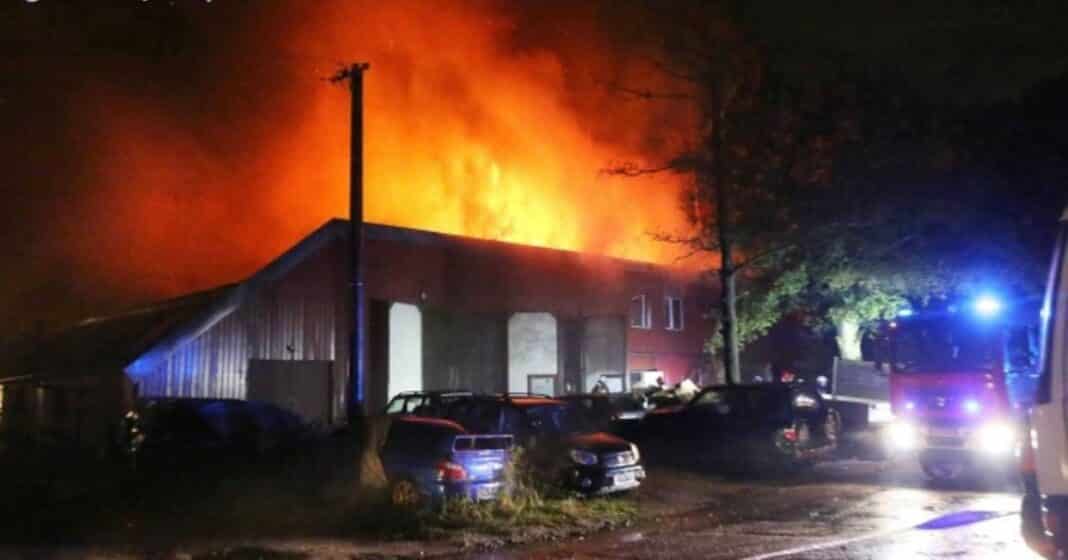 Wielki pożar hali produkcyjnej w Olsztynie