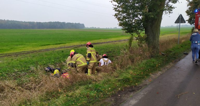 BMW potrąciło pieszego. Mężczyzna jest w szpitalu
