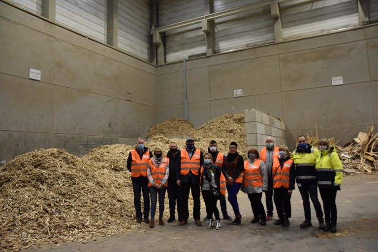 Burmistrz staje po stronie fabryki