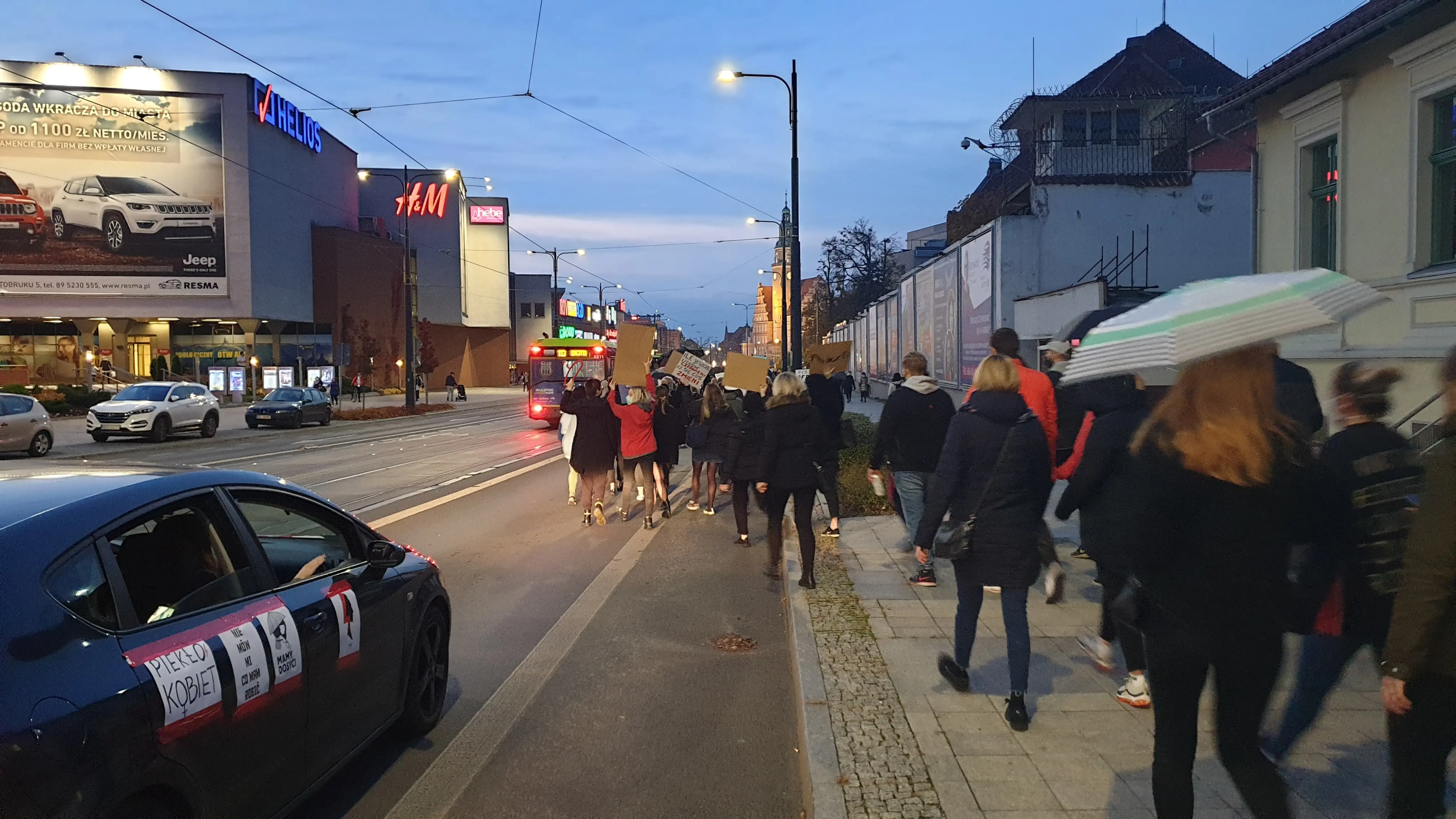 Kolejny dzień protestu. Tym razem kobiety zablokowały centrum Olsztyna w godzinach szczytu