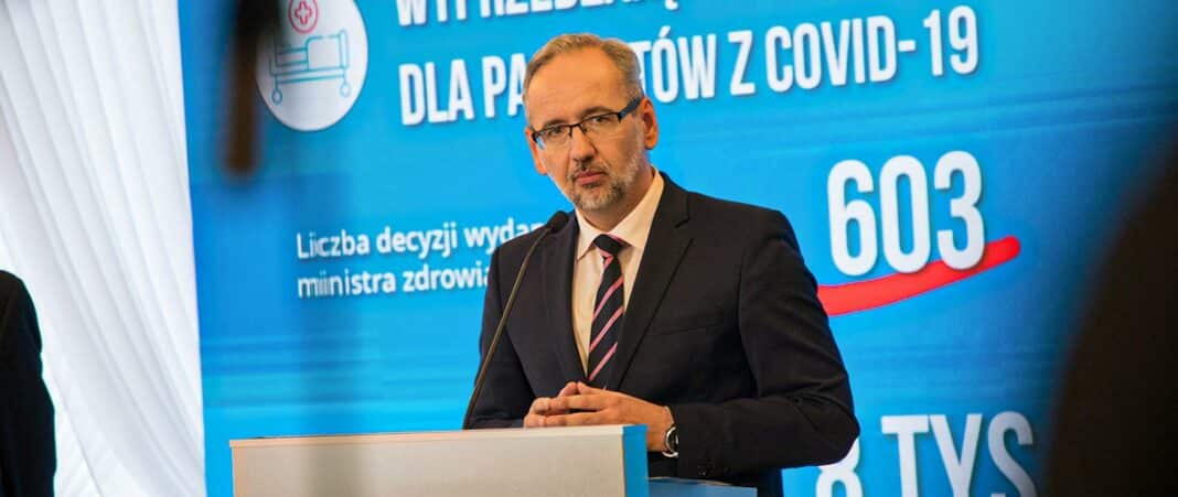 Kiedy liczba zakażonych przestanie rosnąc w Polsce? Minister zdrowia podał datę