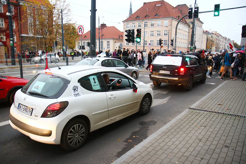 Kolejny dzień protestu. Tym razem kobiety zablokowały centrum Olsztyna w godzinach szczytu