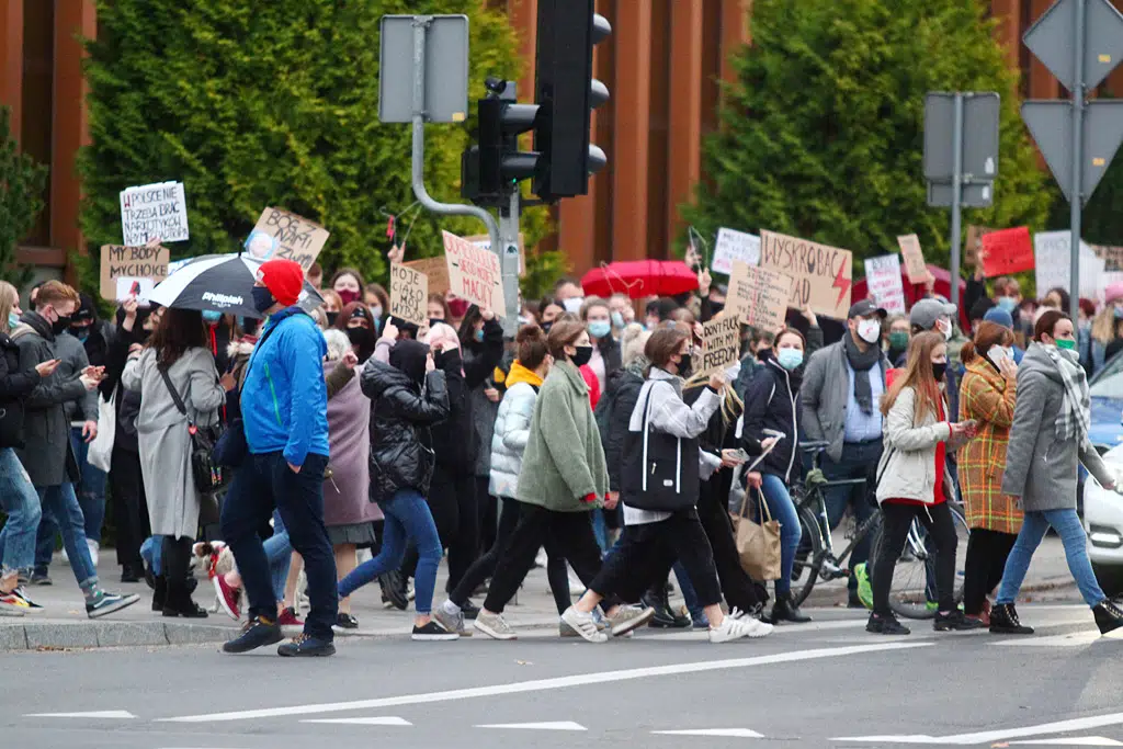 Kolejny dzień protestu. Tym razem kobiety zablokowały centrum Olsztyna w godzinach szczytu