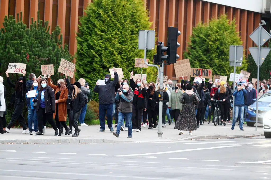 Kolejny dzień protestu. Tym razem kobiety zablokowały centrum Olsztyna w godzinach szczytu