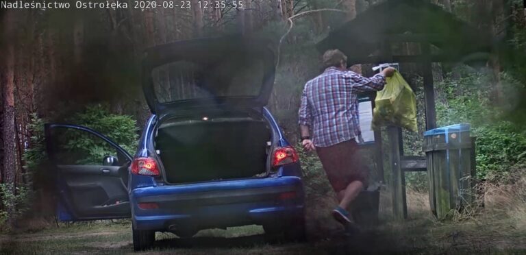 Coraz więcej śmieci na miejscach postojowych w lasach