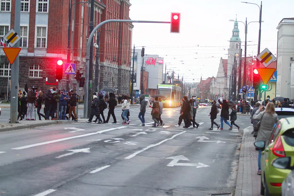 Kolejny dzień protestu. Tym razem kobiety zablokowały centrum Olsztyna w godzinach szczytu