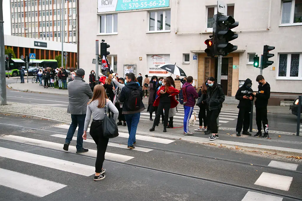 Kolejny dzień protestu. Tym razem kobiety zablokowały centrum Olsztyna w godzinach szczytu