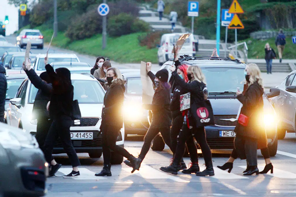 Kolejny dzień protestu. Tym razem kobiety zablokowały centrum Olsztyna w godzinach szczytu