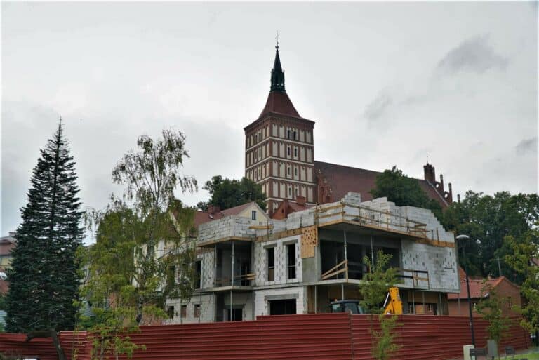 Nowy budynek w historycznej części miasta. Zobacz jak będzie wyglądał