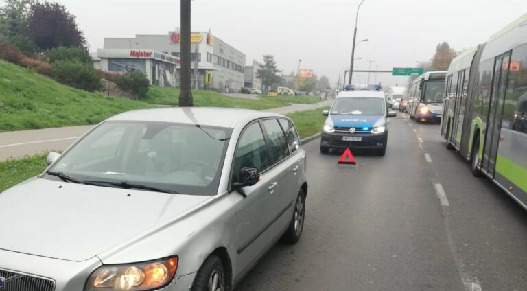 Zderzenie z udziałem autobusu w Olsztynie