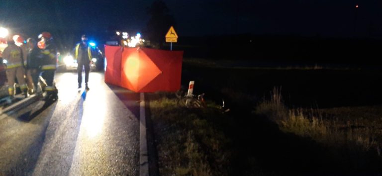 Zginął 70-letni rowerzysta. Uderzył w niego samochód na drodze krajowej