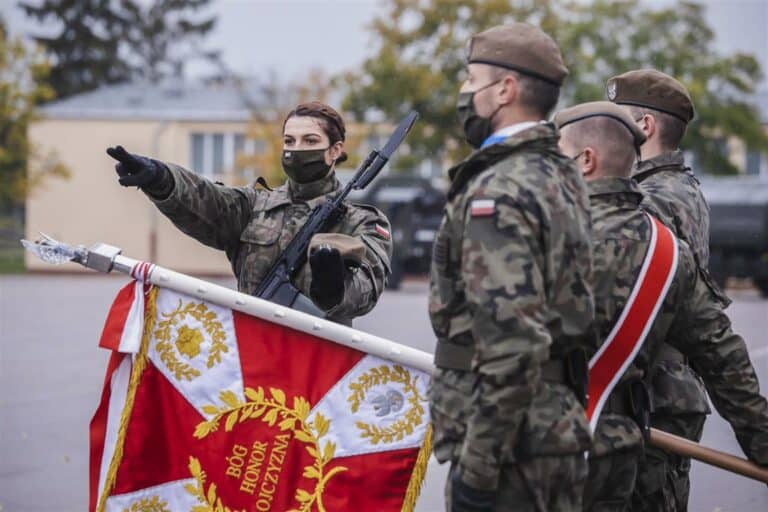 Przysięga wojskowa i promocja podoficerska na własny sztandar
