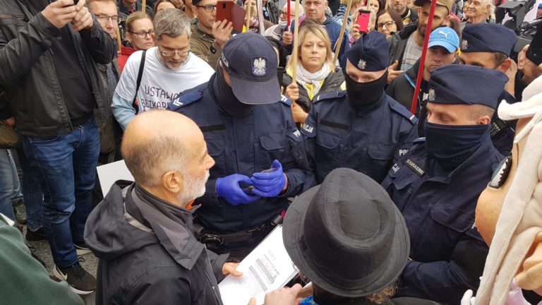 Protest &bdquo;antycovidowc&oacute;w&rdquo; w Olsztynie