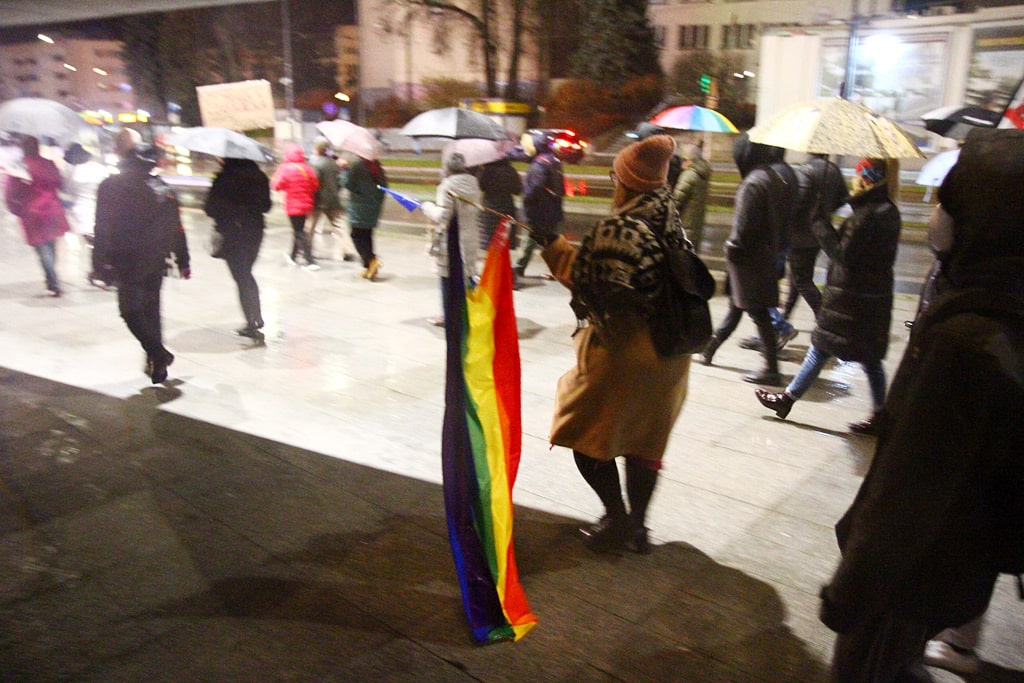 Mimo medialnego rozgłosu prawie nikt nie przyszedł na Strajk Kobiet w Olsztynie. Fotorelacja protest Olsztyn, Wiadomości
