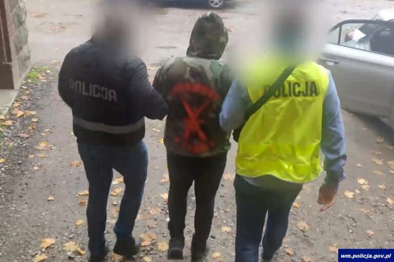 Miał handlować narkotykami. Znaleziono przy nim broń