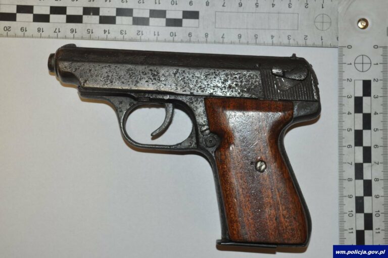 Kryminalni na tropie nielegalnej broni