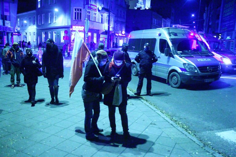 Fotorelacja z poniedziałkowego protestu w Olsztynie