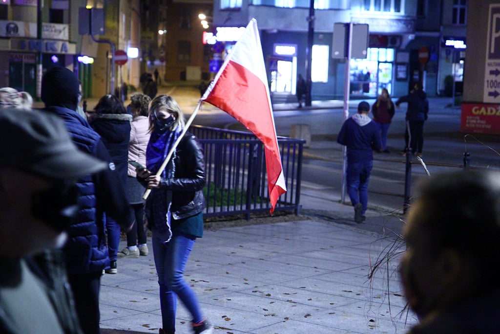 Mimo apeli ekspertów nadal mieszkańcy Olsztyna zbierają się na proteście