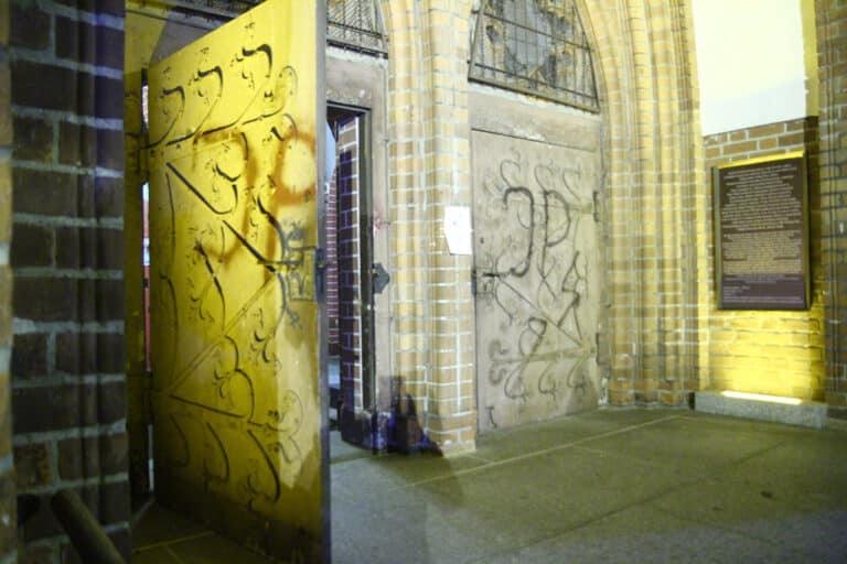 Kolejny kości&oacute;ł ofiarą wandalizmu w Olsztynie