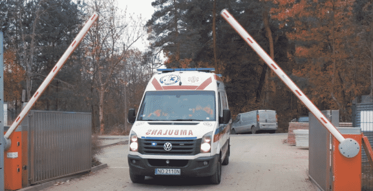 Olsztyn z rewolucyjną aplikacją. Ratownicy będą zdalnie otwierać szlabany i domofony