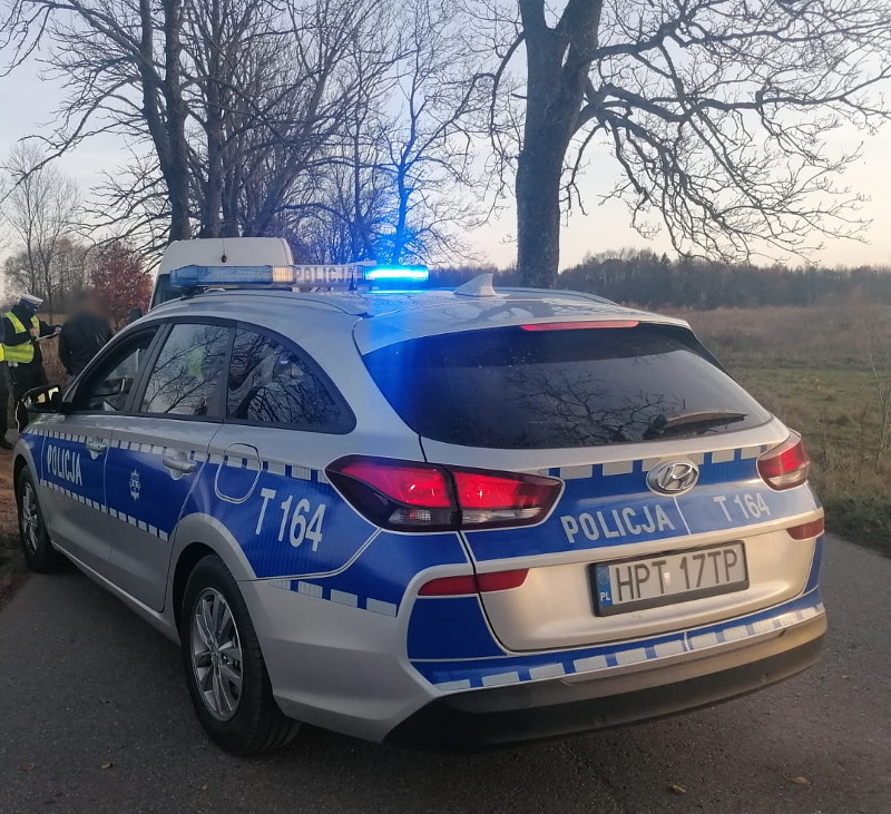 Śmiertelny wypadek pod Olsztynem. Motorowerzysta zginał na miejscu