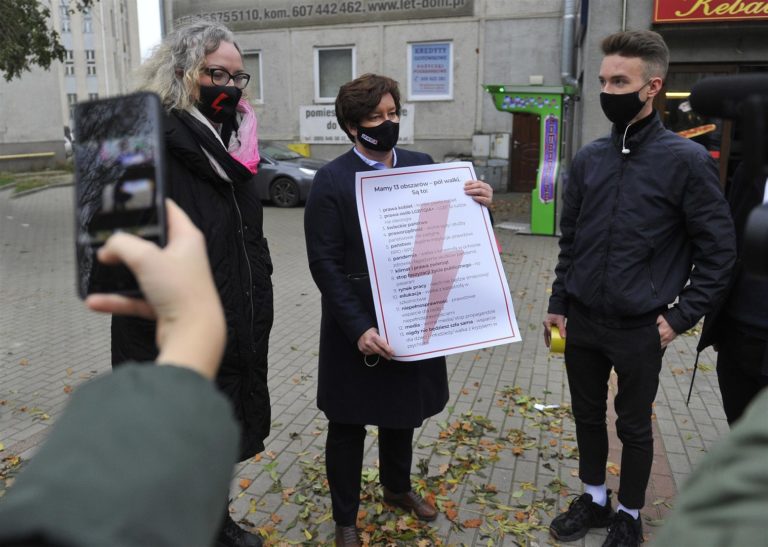 Lempart: będziemy spotykać się w sprawie strajku generalnego