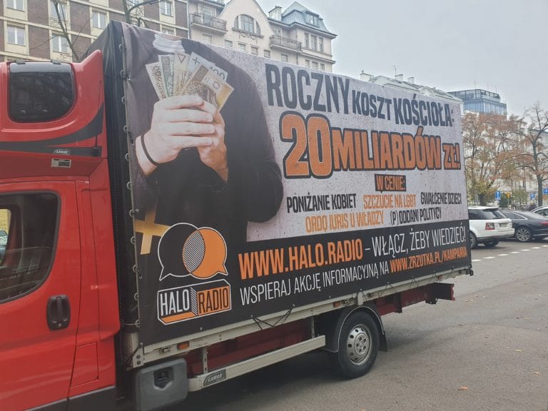 Ciężar&oacute;wka &bdquo;Ile kosztuje nas kości&oacute;ł&rdquo; wkr&oacute;tce na ulicach Olsztyna