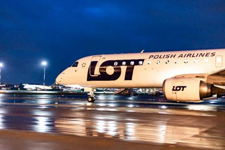 Embraer w barwach Warmii i Mazur