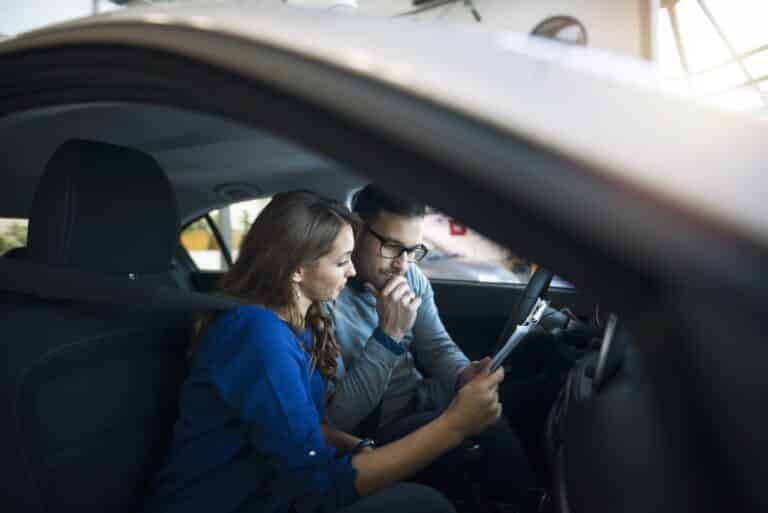 Czy warto kupić samochód z Anglii? Sprawdź, jak wybrać „anglika” na polskie drogi