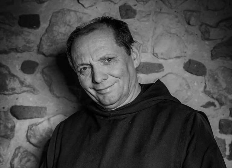 Duchowny przegrał z koronawirusem