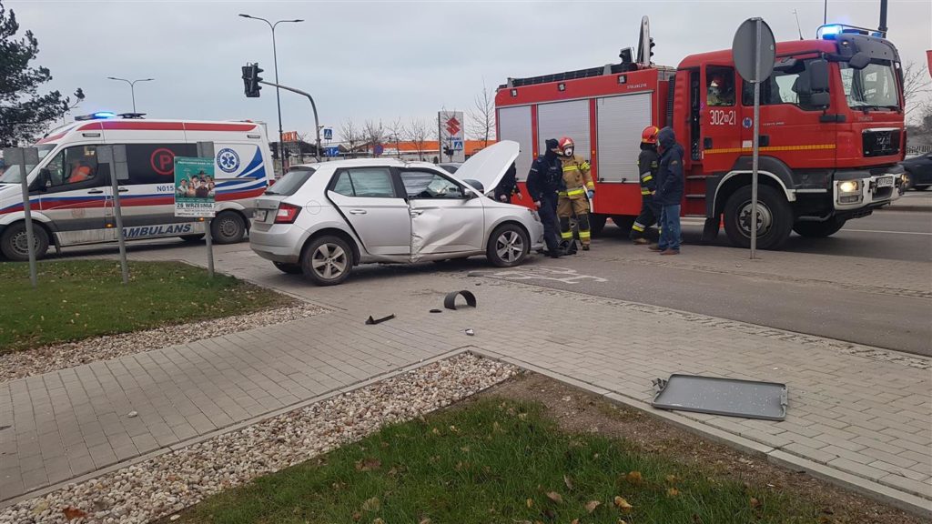 62-latek doprowadził do zderzenia w Olsztynie. Nie miał prawa jazdy