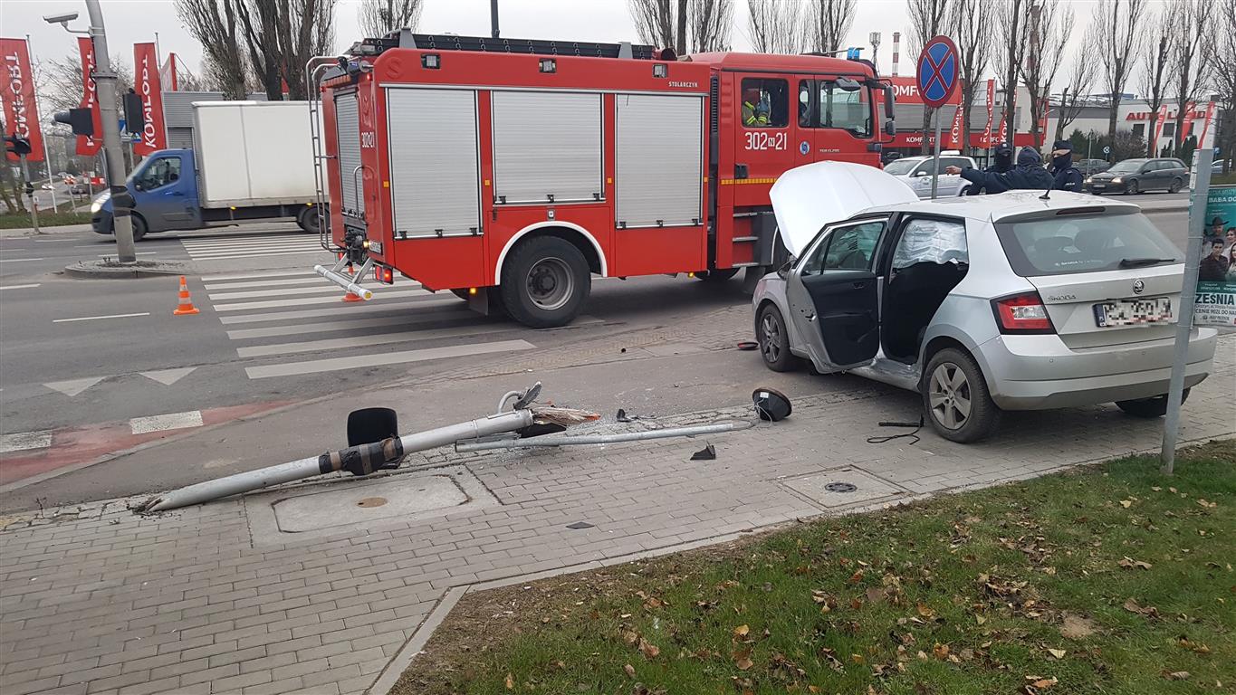 62-latek doprowadził do zderzenia w Olsztynie. Nie miał prawa jazdy