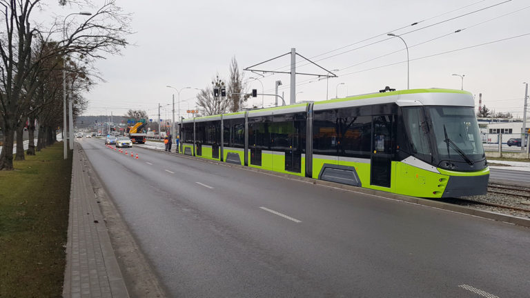 Ćwiczenia z wykolejenia tramwaju. Przygotowania przed wypuszczeniem tureckich pojazd&oacute;w na ulice Olsztyna