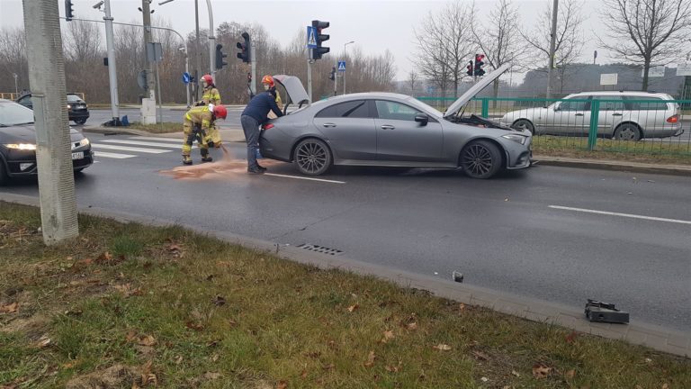 Kolejna kolizja na skrzyżowaniu pod Lidlem