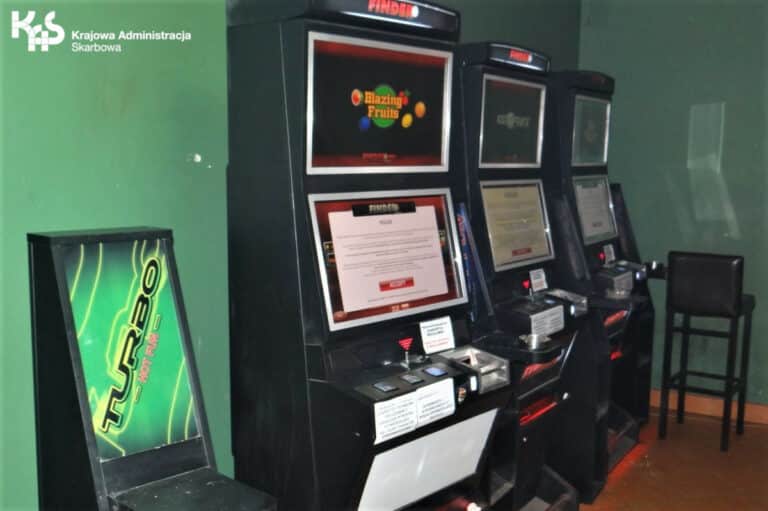 Kolejne nielegalne automaty zajęte