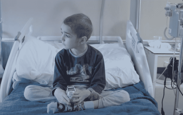 Powstał film o Brunie. Dalej trwa zbi&oacute;rka na ratunek chłopca