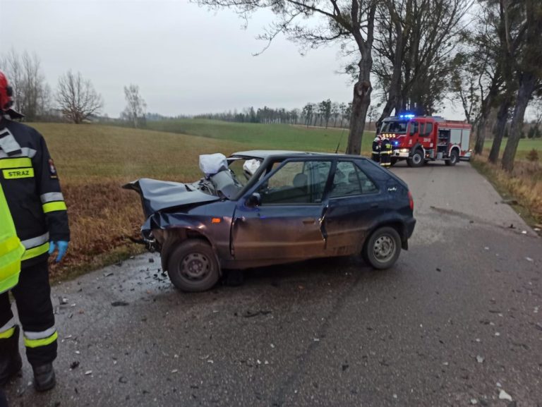 Czołowe zderzenie Skody z Audi