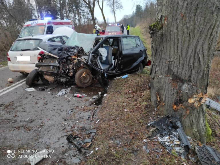 Zablokowana droga wojewódzka. Doszło do wypadku