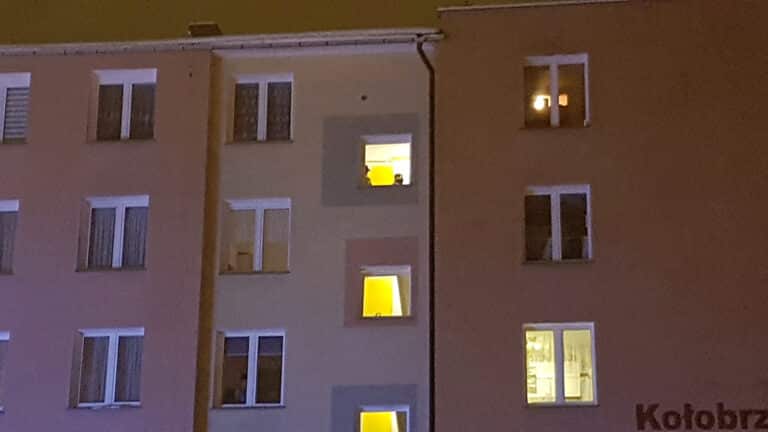 Strażacy interweniowali do wycieku gazu w olsztyńskim bloku